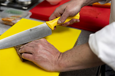 Prepara Chopping Board and knife